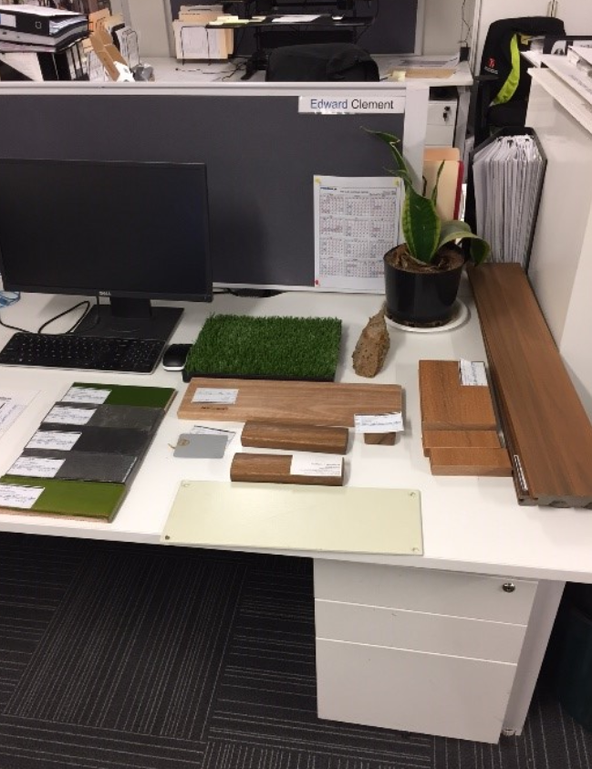 PROBUILD Damien Simic desk