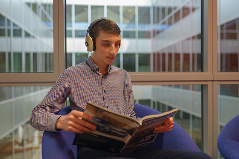 Day-in-the-life-Honeywell-Scott-Raymond-Kemp-reading