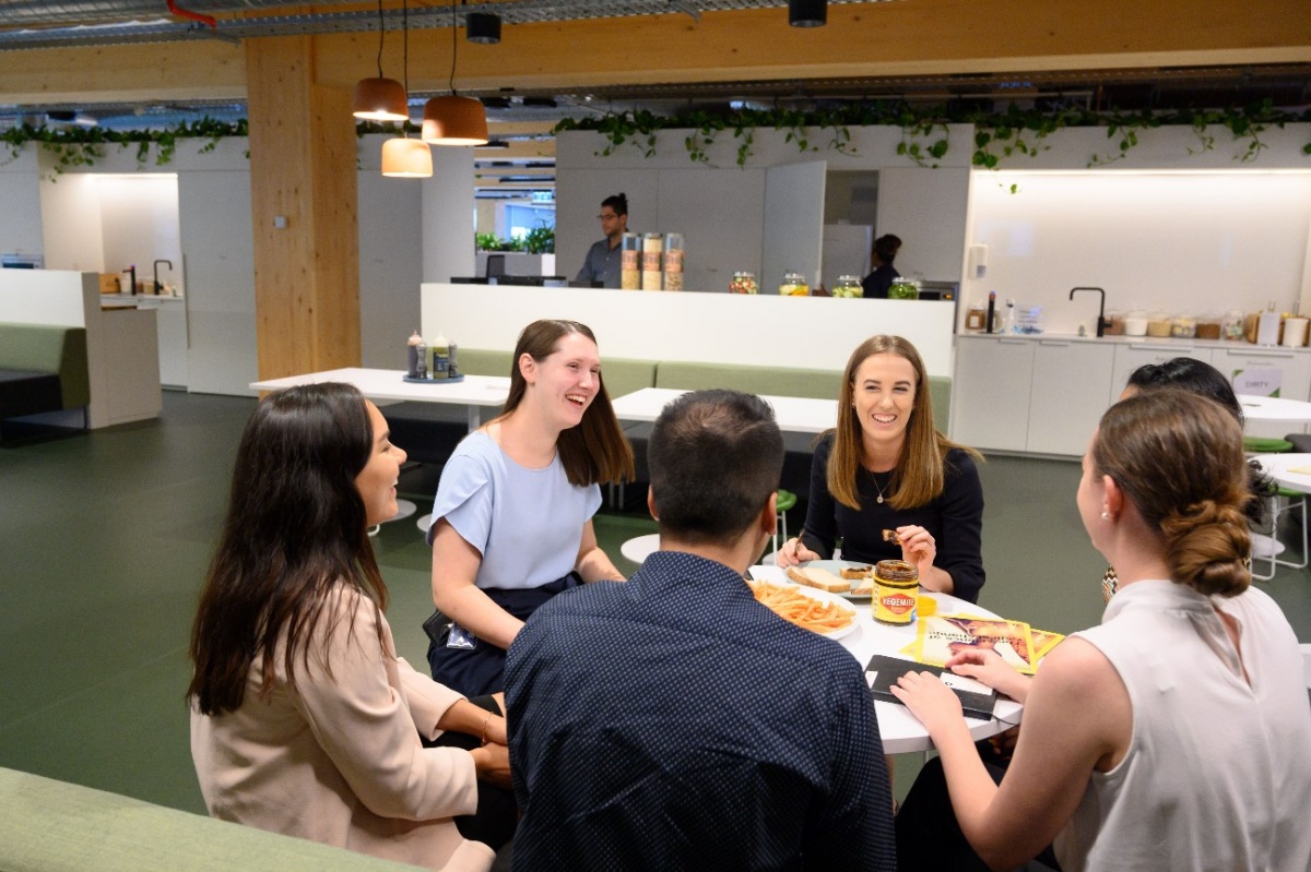 Aurecon Jessica Kahl eating with her colleagues